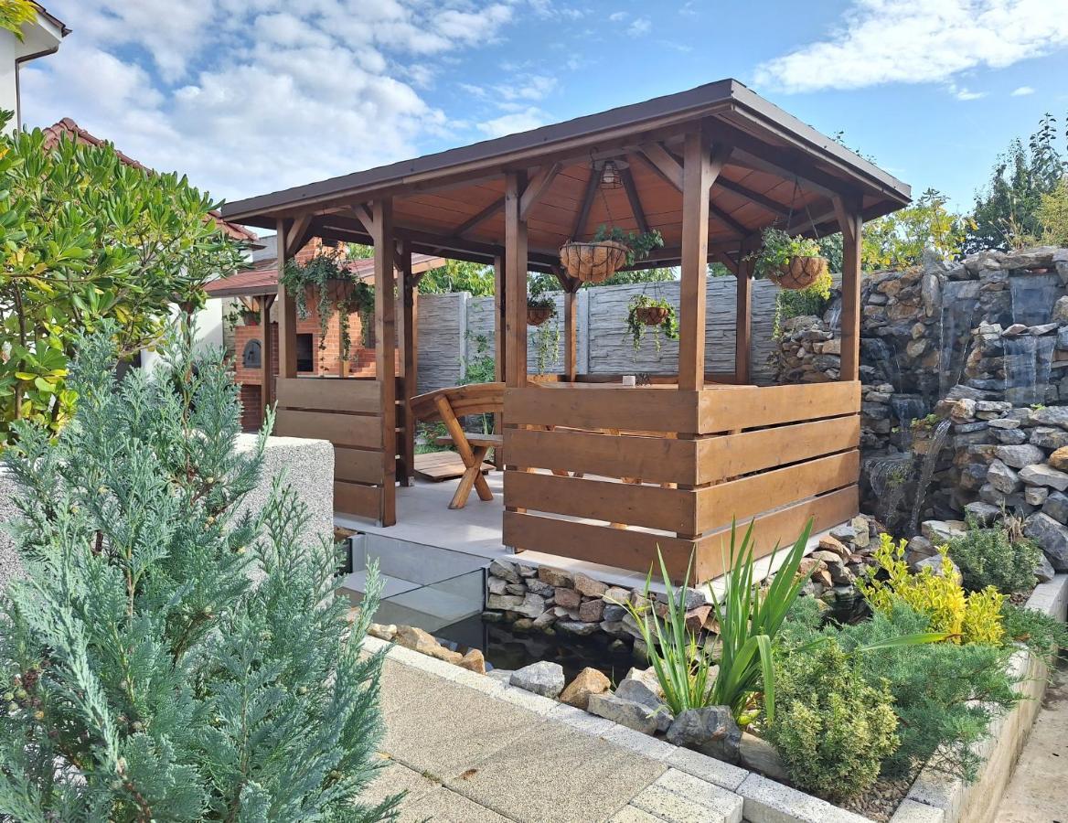 Bed and Breakfast Trend Arad Exterior foto