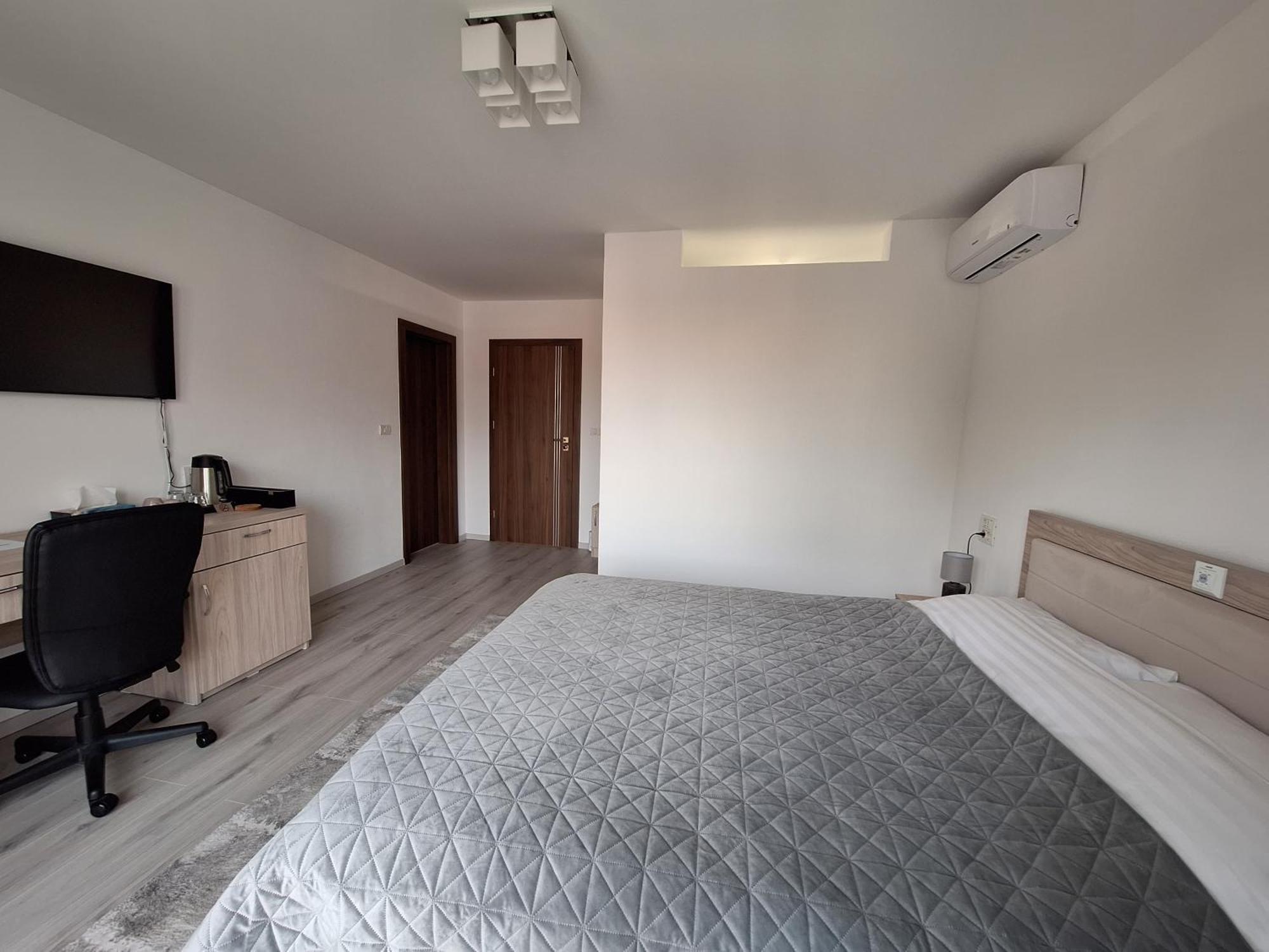 Bed and Breakfast Trend Arad Exterior foto