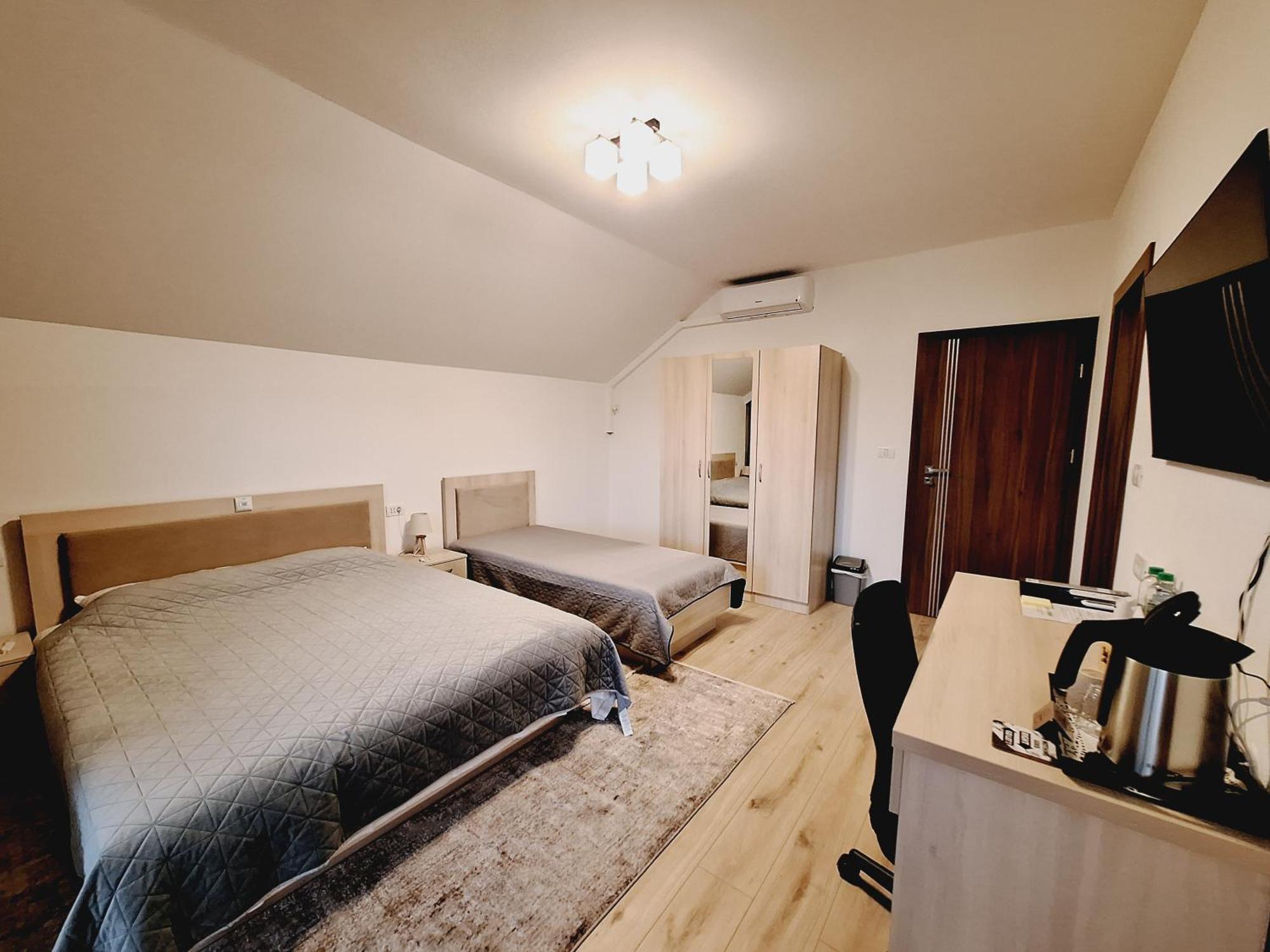 Bed and Breakfast Trend Arad Exterior foto