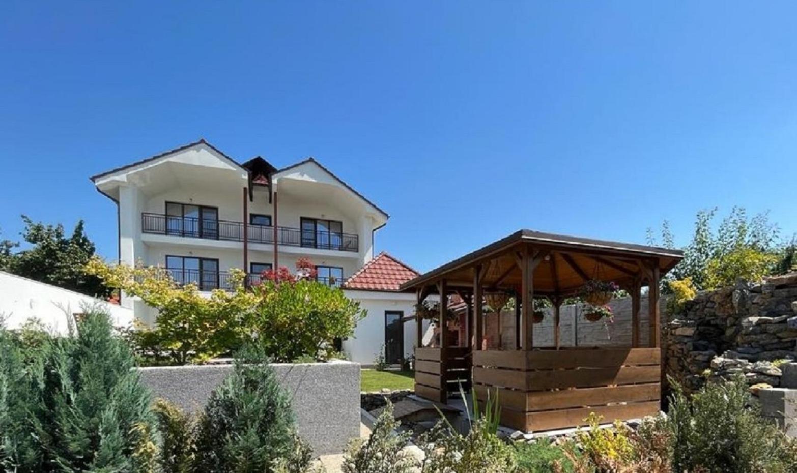 Bed and Breakfast Trend Arad Exterior foto